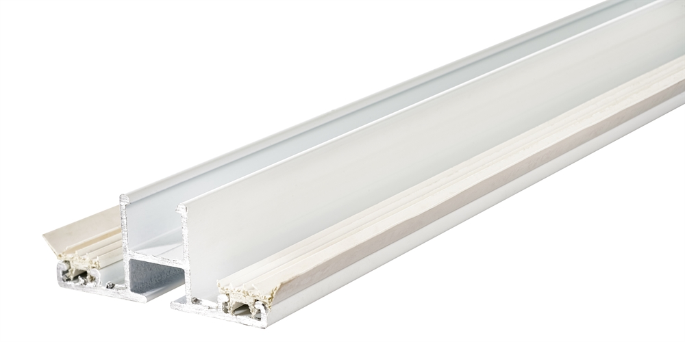 Hvit senterprofil med gummilister 16 mm RIATHERM® 3000 mm